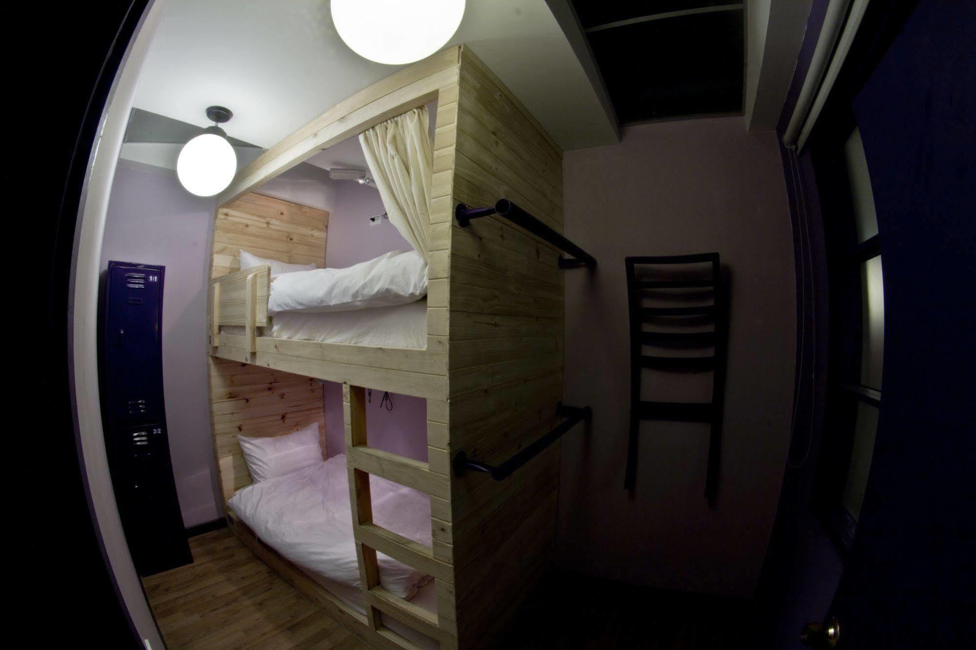 12:12 Hostels Богота Экстерьер фото