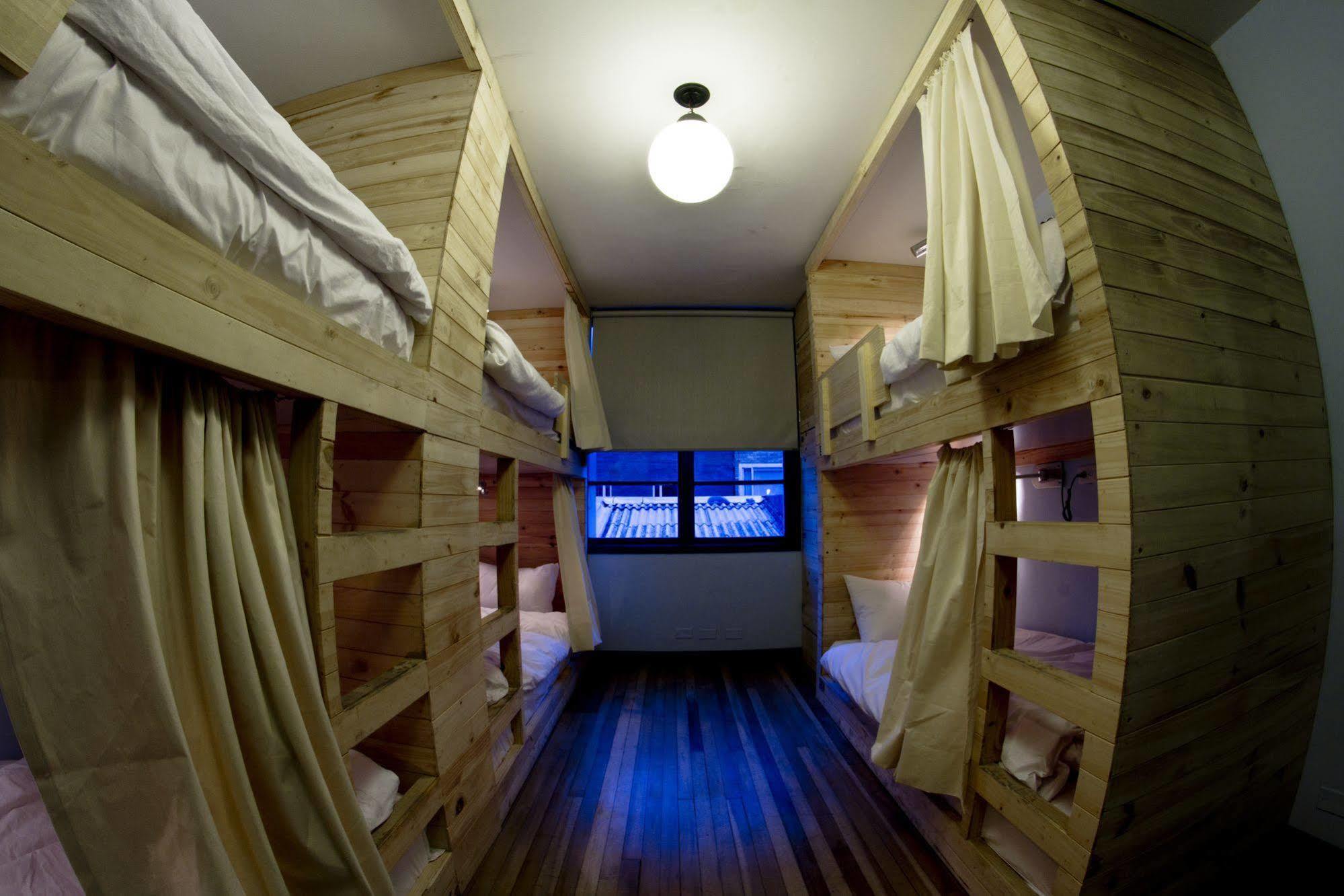 12:12 Hostels Богота Экстерьер фото